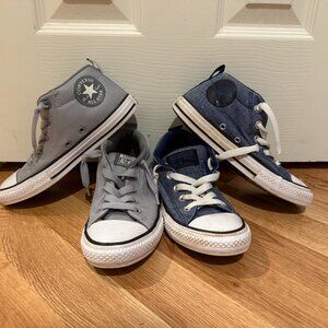 Lot of 2 pairs of Converse Chuck Taylor All-Star Mid-Top Sneakers - Youth Size 2